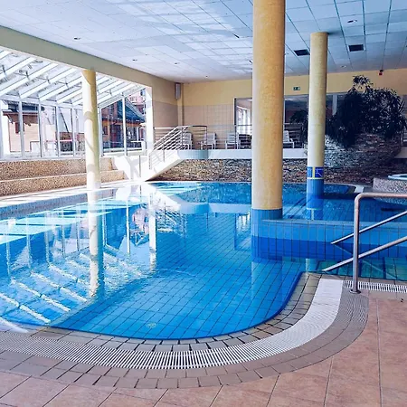 2 Bedroom Awesome In Pohorje Appartement